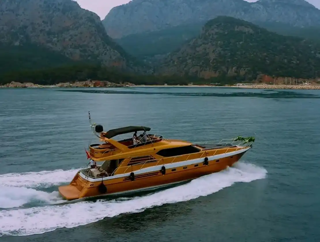 Antalya Yacht Rental 23m Princess 66